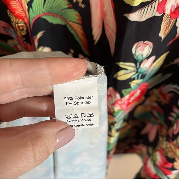 DALIA MACPHEE Short Sleeve Tie Neck Floral Mini Dress with Lace Trim - Picture 13 of 14